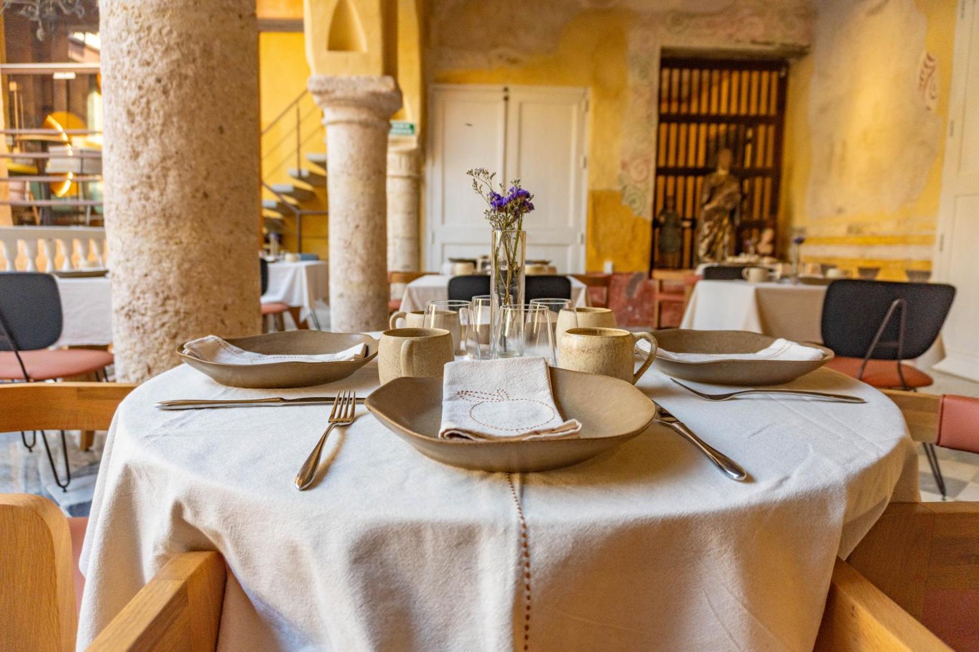 Casa Pombo Hotel