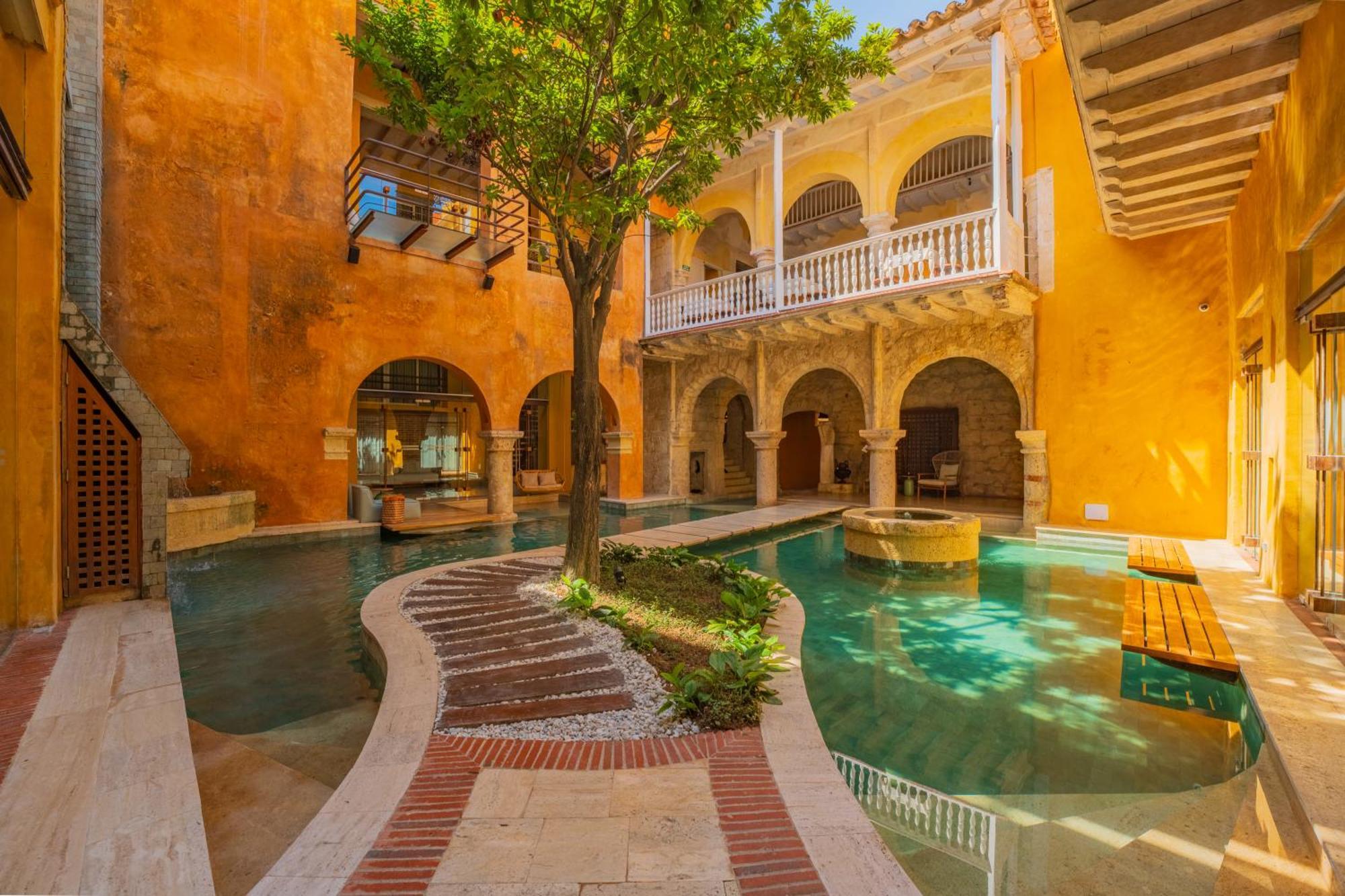 Casa Pombo 5*